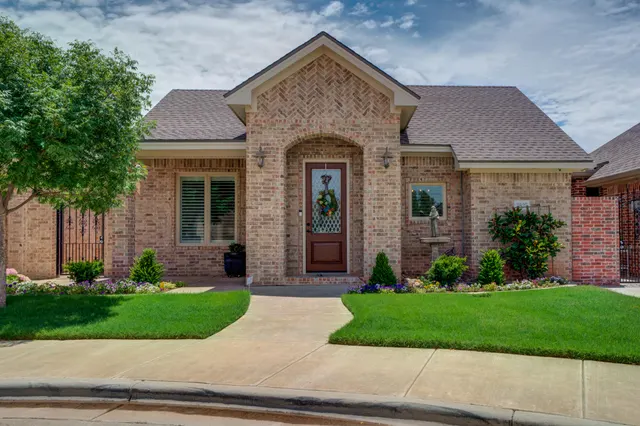 Photo 6 — 3825 59th Street, Lubbock, TX 79413
