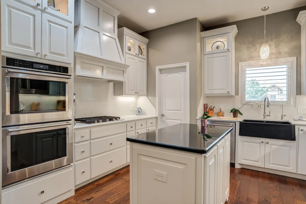 Photo 4 — 3825 59th Street, Lubbock, TX 79413