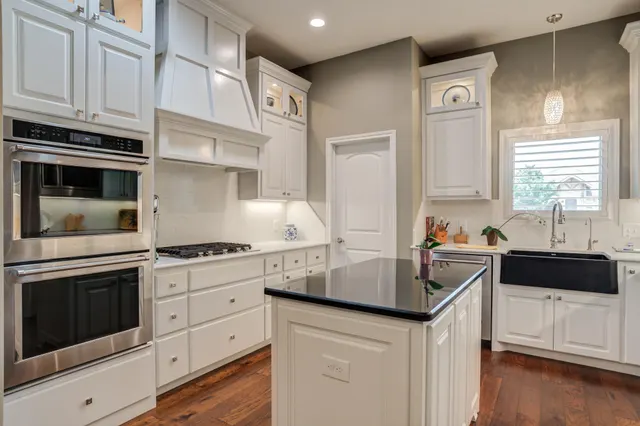 Photo 4 — 3825 59th Street, Lubbock, TX 79413