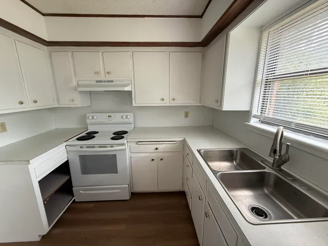 Photo 4 — 5513 16th Street, Lubbock, TX 79416