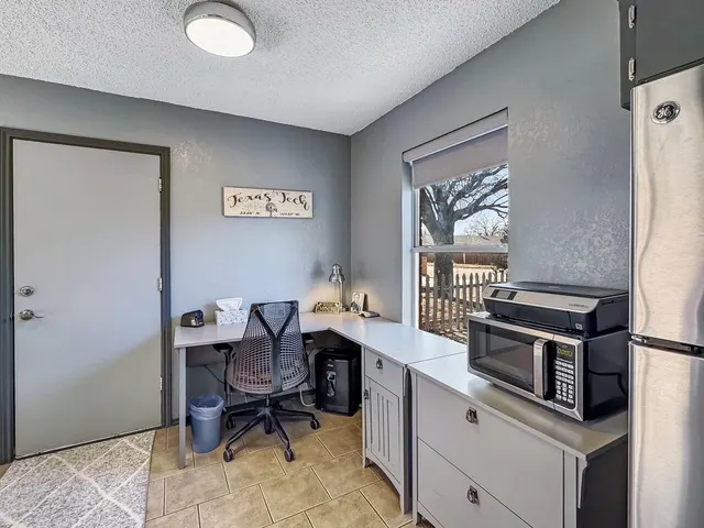 Photo 5 — 8705 Vernon Avenue, Lubbock, TX 79423