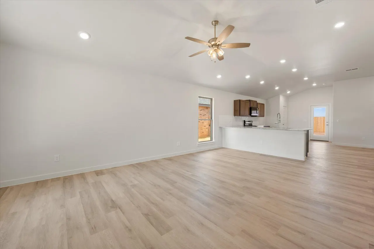Photo 5 — 6313 Venita Avenue, Lubbock, TX 79407