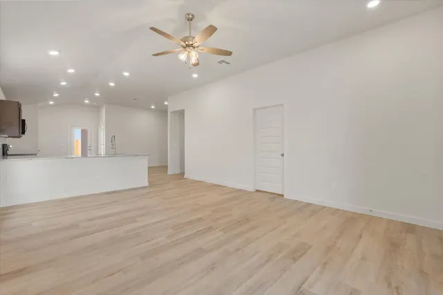 Photo 6 — 6313 Venita Avenue, Lubbock, TX 79407