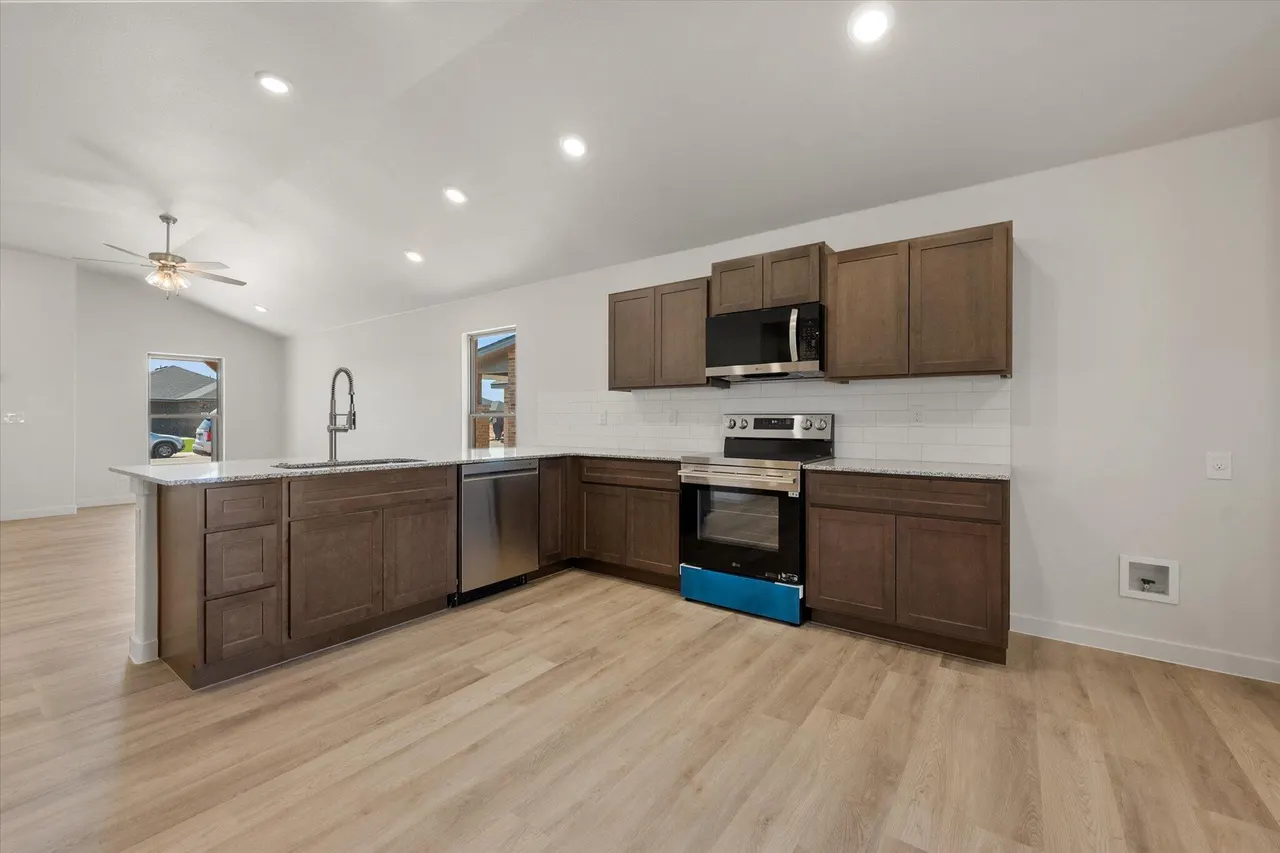 Photo 14 — 6313 Venita Avenue, Lubbock, TX 79407