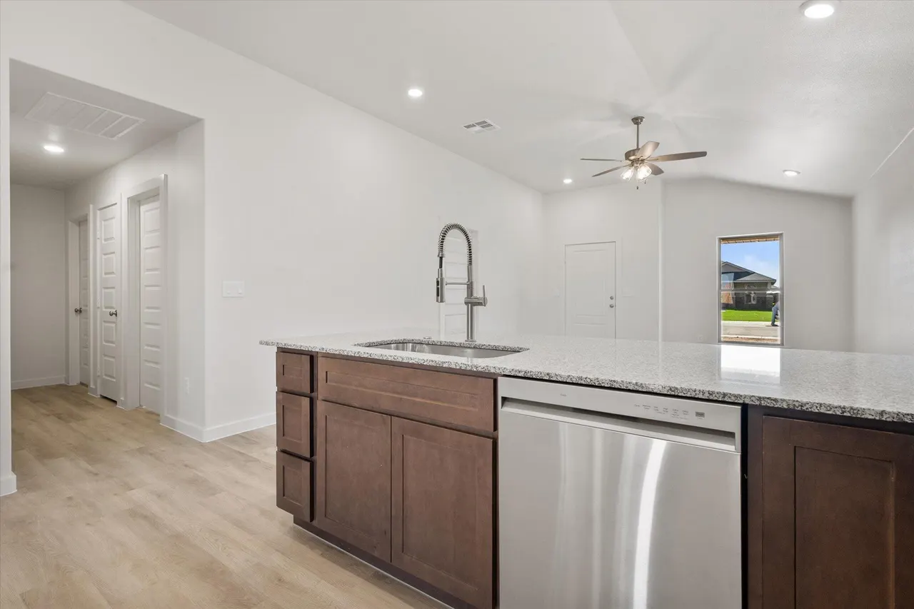 Photo 16 — 6313 Venita Avenue, Lubbock, TX 79407