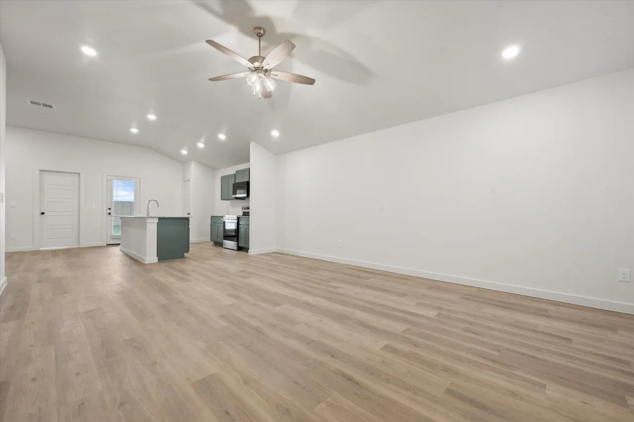 Photo 5 — 15420 Fulton Avenue, Lubbock, TX 79424