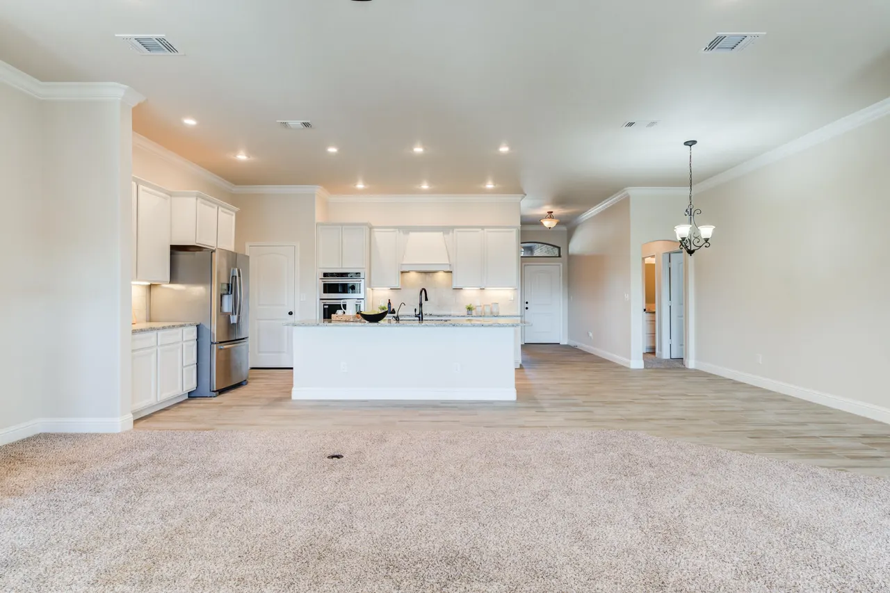Photo 14 — 9303 Turner Avenue, Lubbock, TX 79424