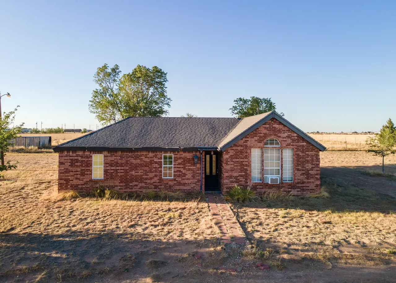 Front exterior — 6917 E State Road 114, Lubbock, TX 79407