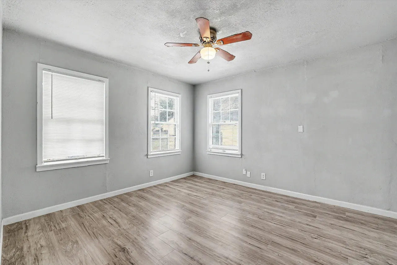 Photo 15 — 2811 35th Street, Lubbock, TX 79413