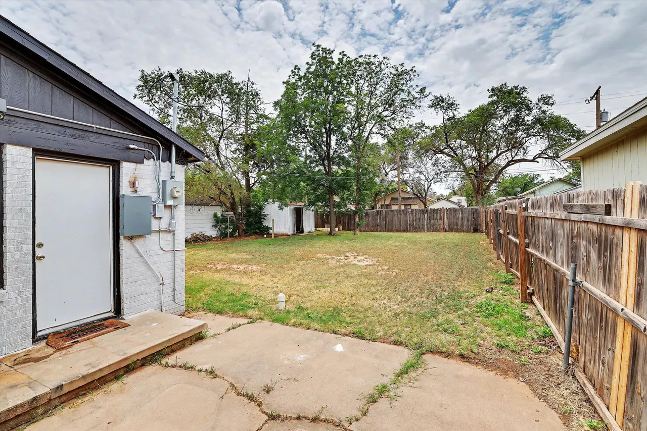 Photo 17 — 2811 35th Street, Lubbock, TX 79413