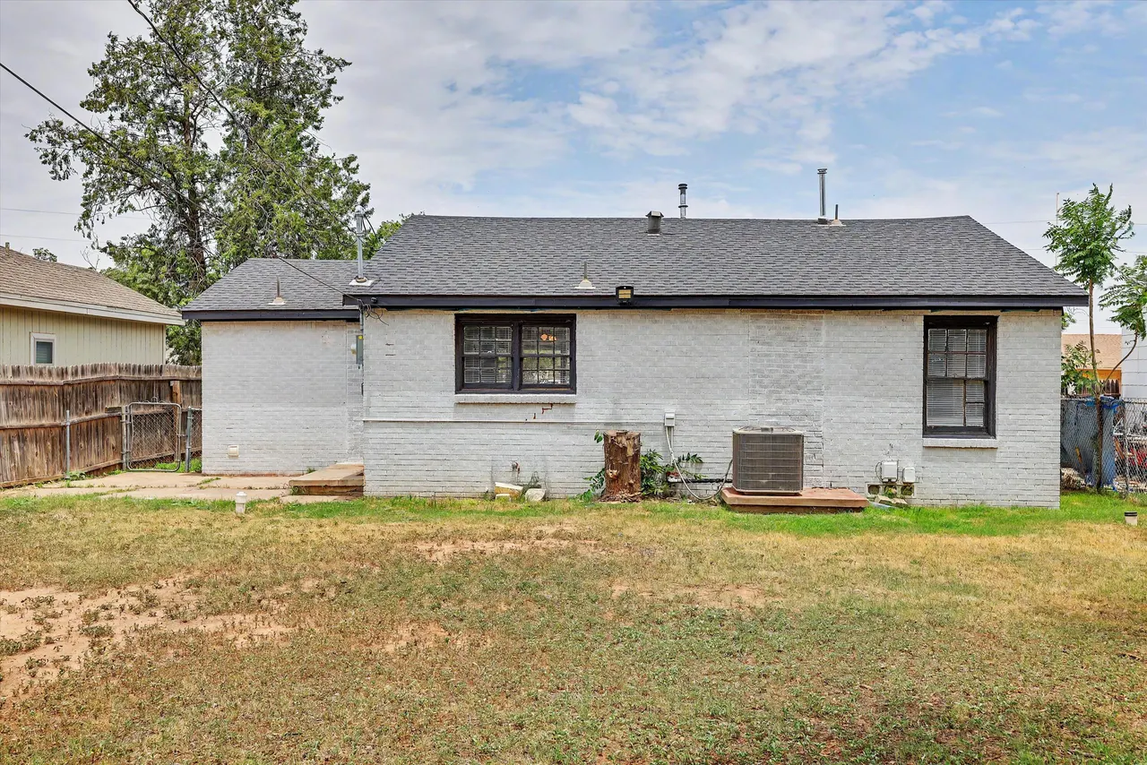 Photo 20 — 2811 35th Street, Lubbock, TX 79413