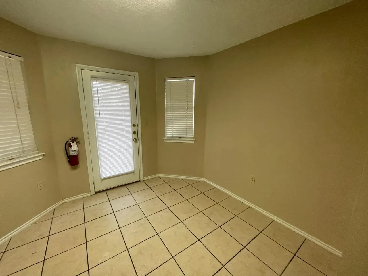 Photo 10 — 5839 7th Street, Lubbock, TX 79416