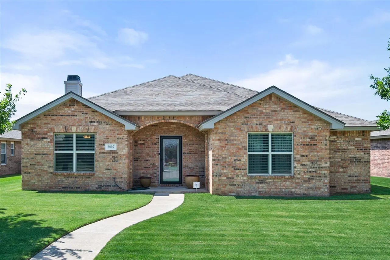 Photo 2 — 3007 111th Street, Lubbock, TX 79423