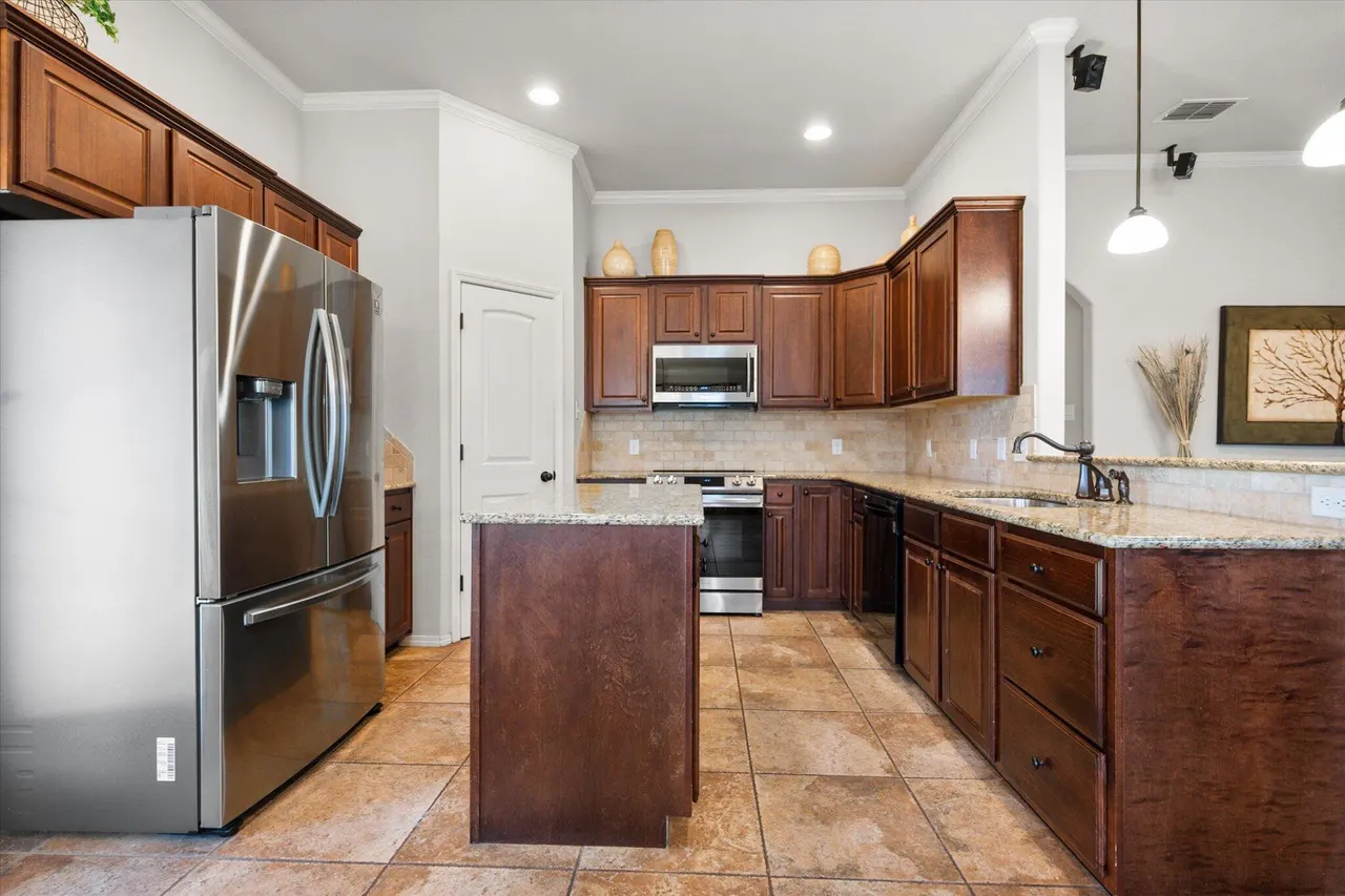 Photo 11 — 3007 111th Street, Lubbock, TX 79423