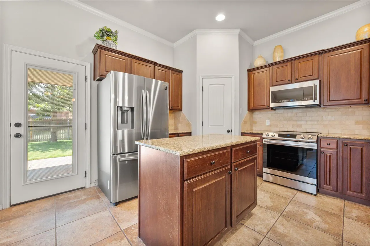 Photo 16 — 3007 111th Street, Lubbock, TX 79423