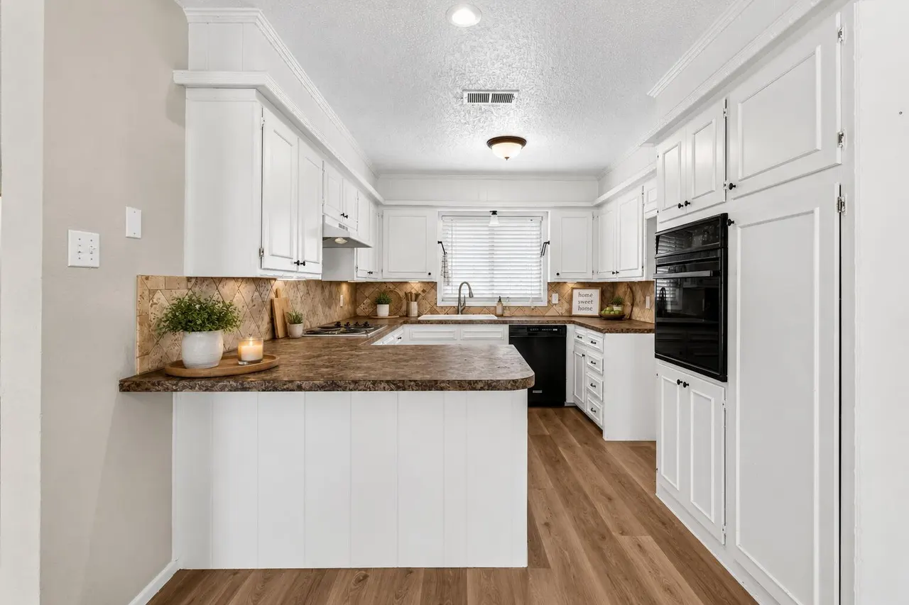 Photo 14 — 4826 9th Street, Lubbock, TX 79416