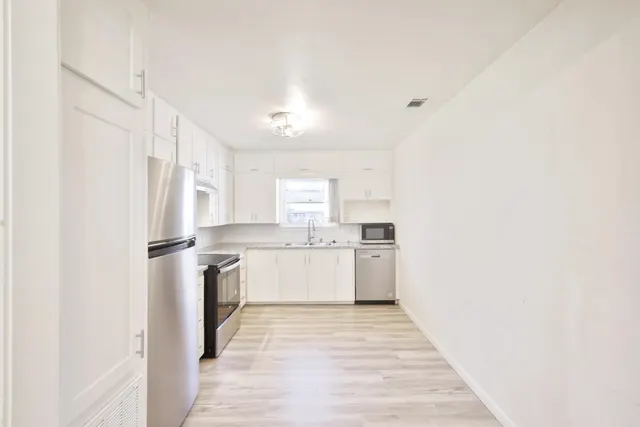 Photo 3 — 3812 31st Street, Lubbock, TX 79410
