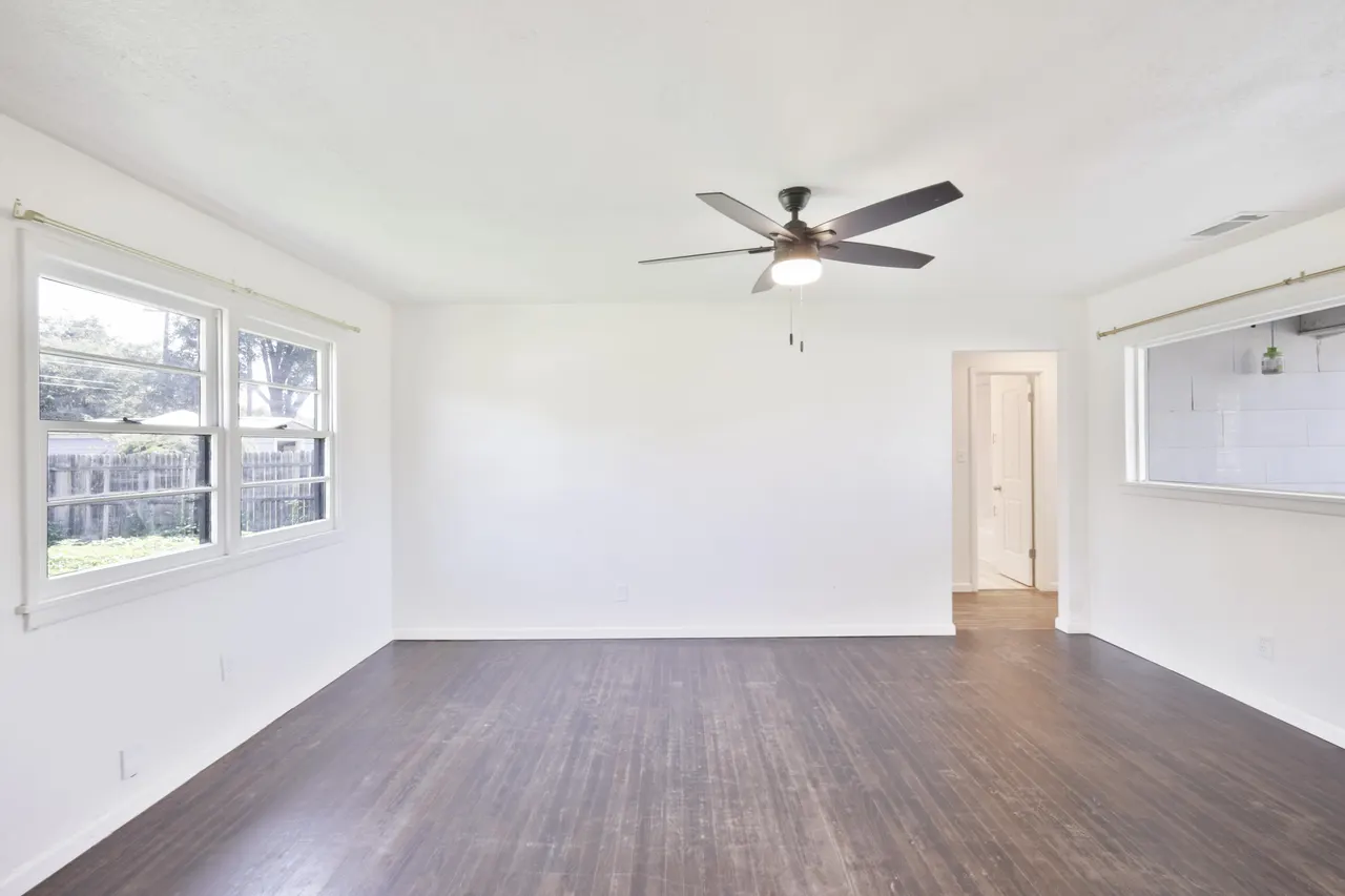 Photo 5 — 3812 31st Street, Lubbock, TX 79410