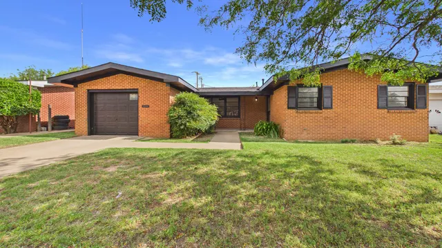 Photo 2 — 4914 48th Street, Lubbock, TX 79414