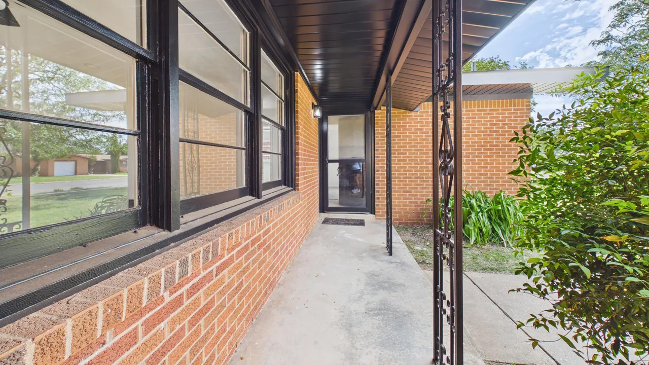 Photo 4 — 4914 48th Street, Lubbock, TX 79414