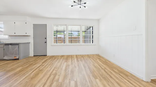 Photo 8 — 4914 48th Street, Lubbock, TX 79414