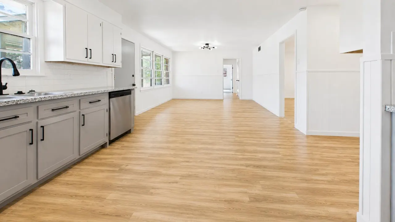 Photo 7 — 4914 48th Street, Lubbock, TX 79414