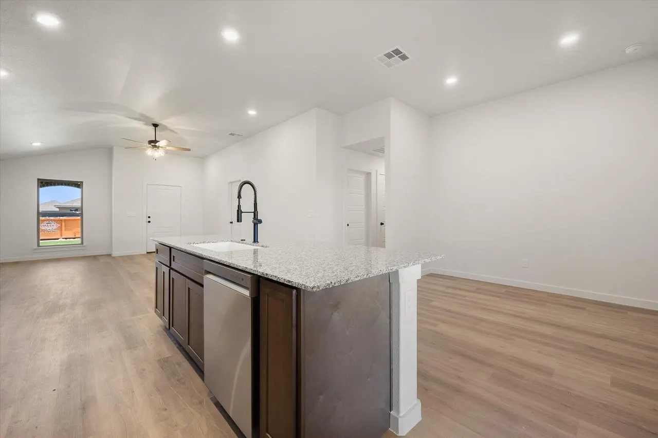 Photo 13 — 1310 Saratoga Avenue, Lubbock, TX 79416