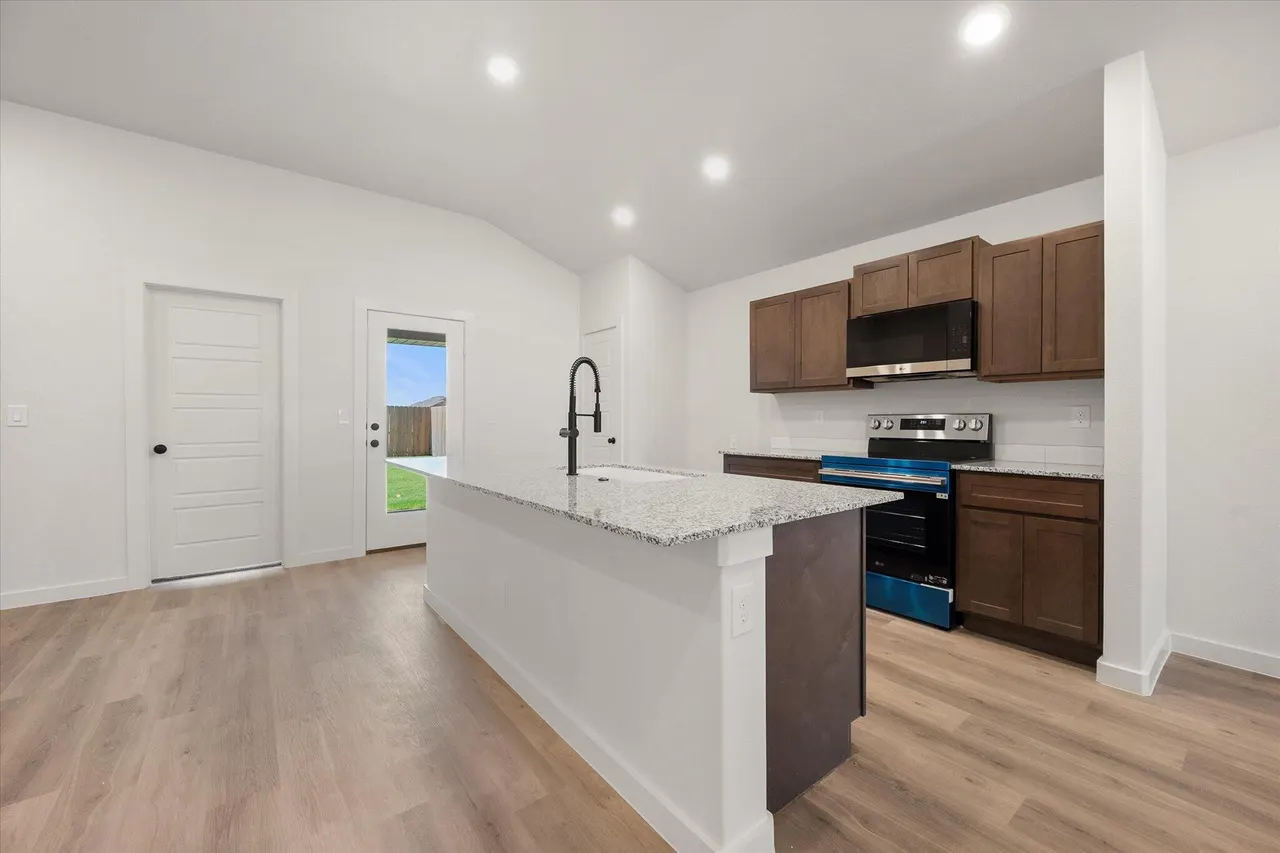 Photo 10 — 1310 Saratoga Avenue, Lubbock, TX 79416