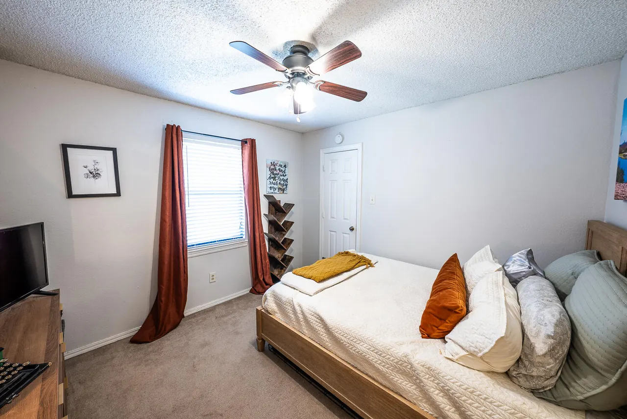 Photo 13 — 506 N Granby Avenue, Lubbock, TX 79416
