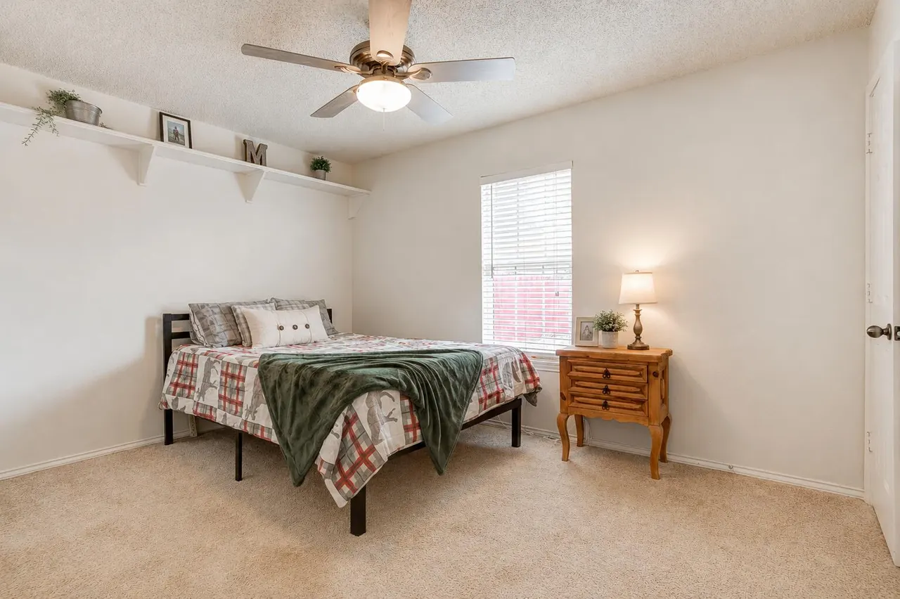 Photo 11 — 1002 Oshkosh Avenue, Lubbock, TX 79416