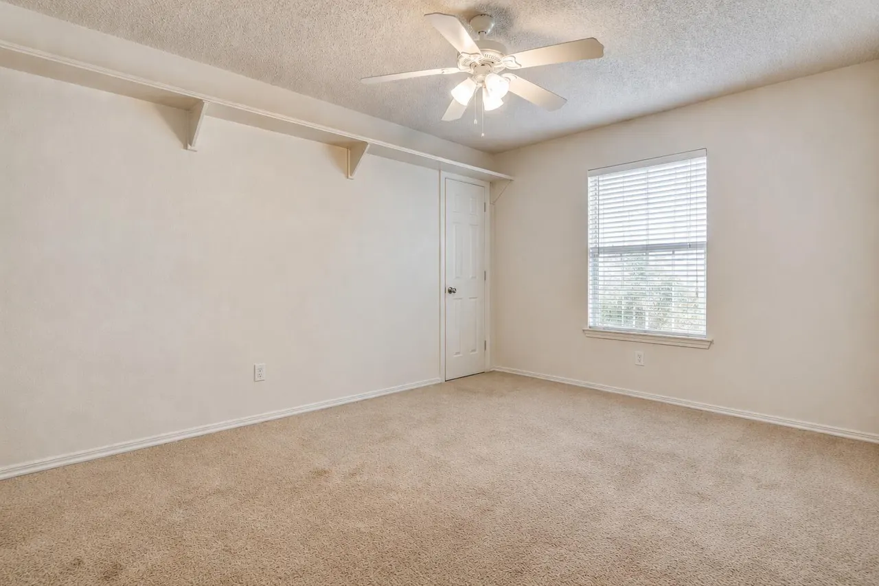 Photo 13 — 1002 Oshkosh Avenue, Lubbock, TX 79416