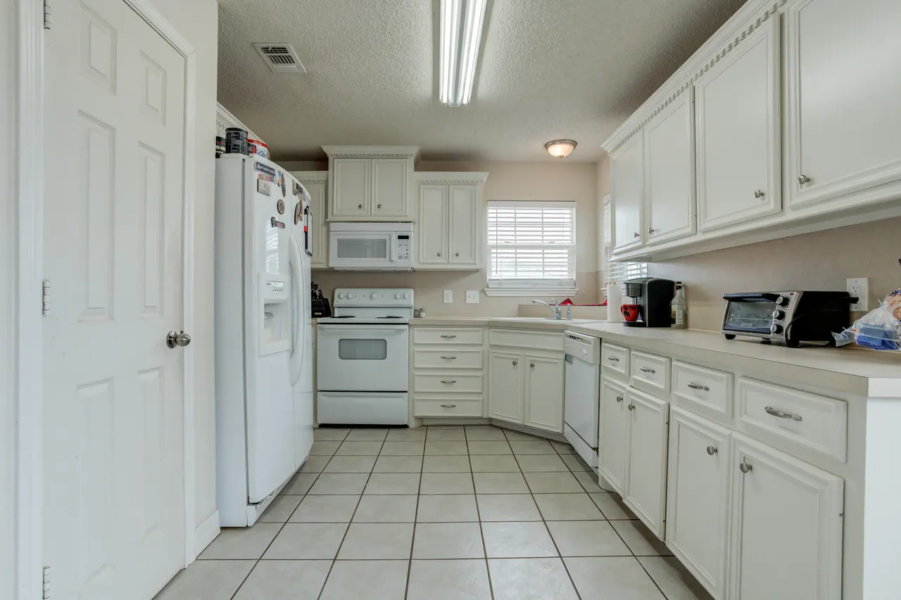 Photo 17 — 1002 Oshkosh Avenue, Lubbock, TX 79416