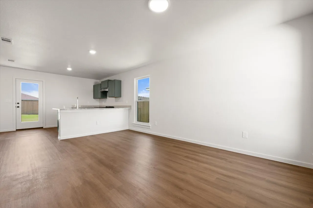 Photo 5 — 5519 Smith Street, Lubbock, TX 79416