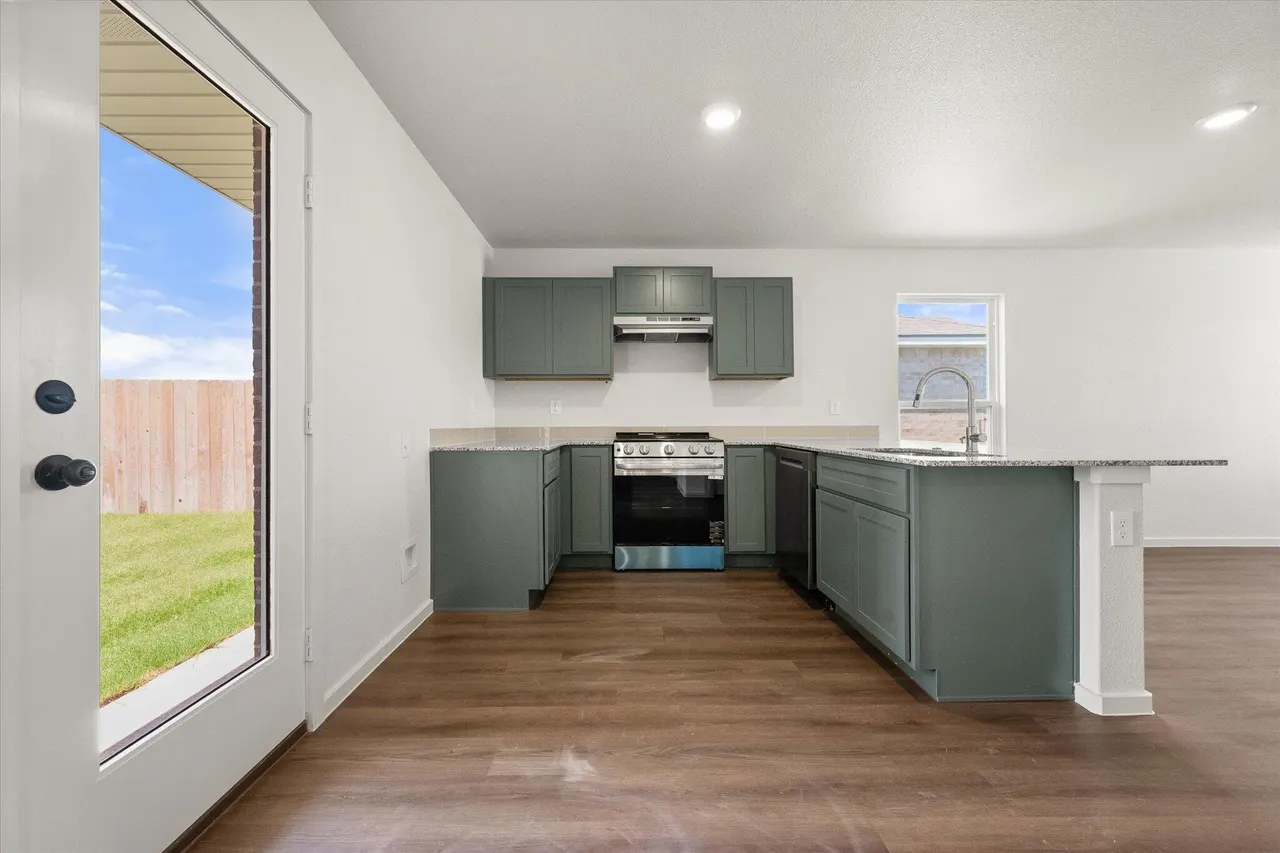 Photo 11 — 5519 Smith Street, Lubbock, TX 79416