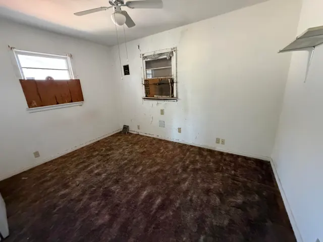 Photo 6 — 203 53rd Street, Lubbock, TX 79404