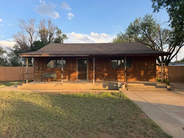 Front exterior — 107 N 17th Street, Lamesa, TX 79331