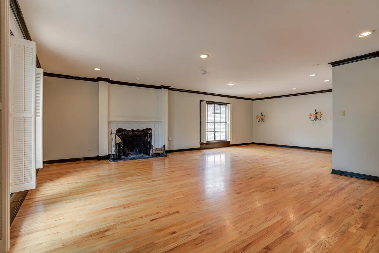 Photo 6 — 3302 20th Street, Lubbock, TX 79410