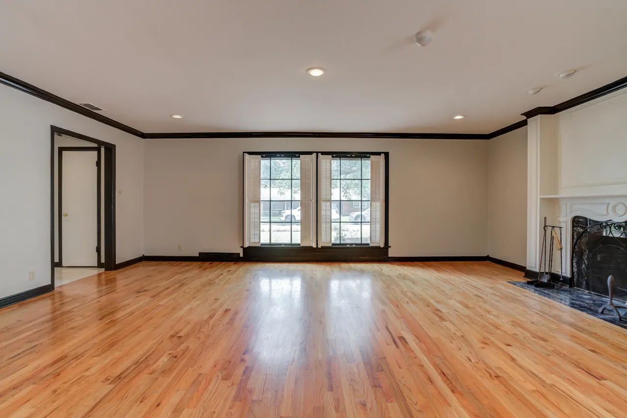 Photo 9 — 3302 20th Street, Lubbock, TX 79410