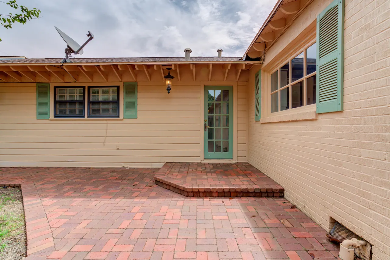 Photo 34 — 3302 20th Street, Lubbock, TX 79410