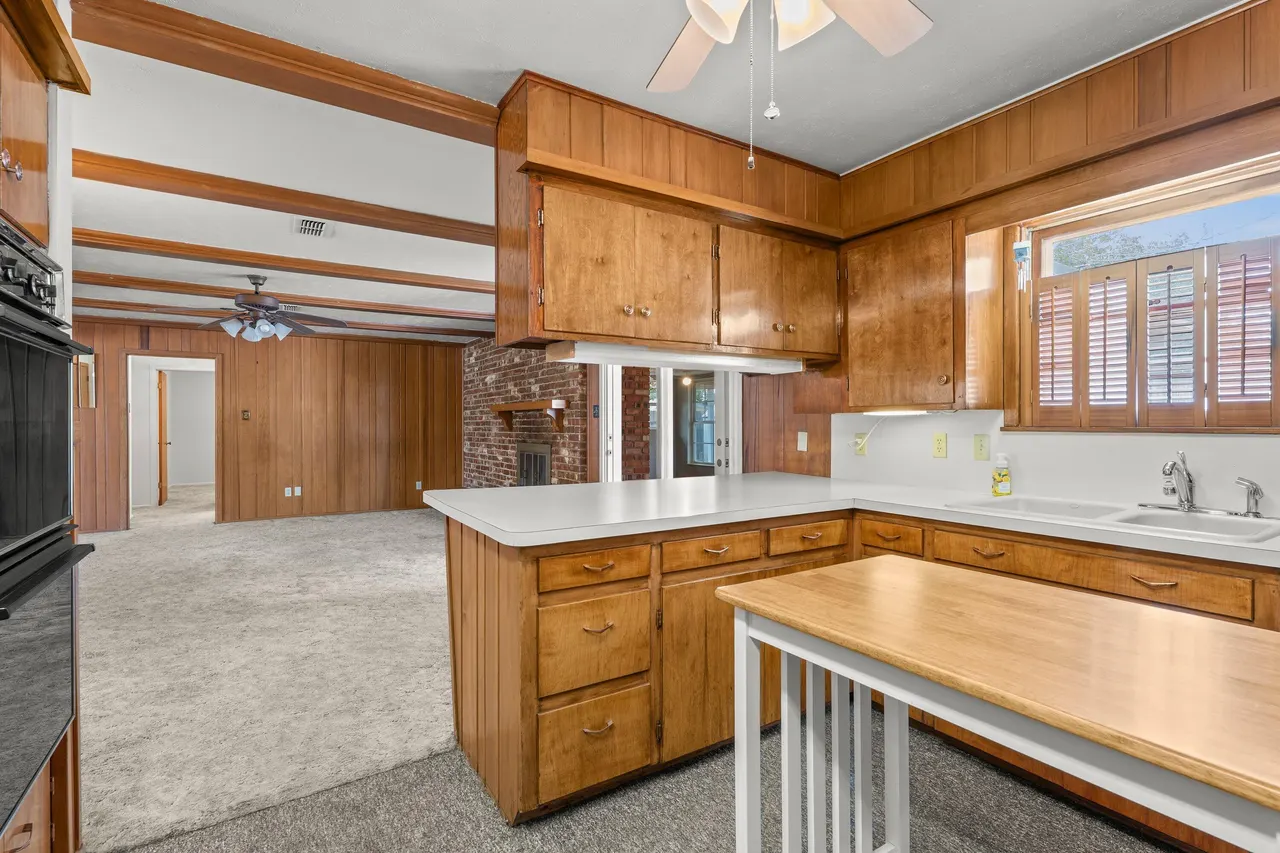 Photo 12 — 6006 Vernon Avenue, Lubbock, TX 79412