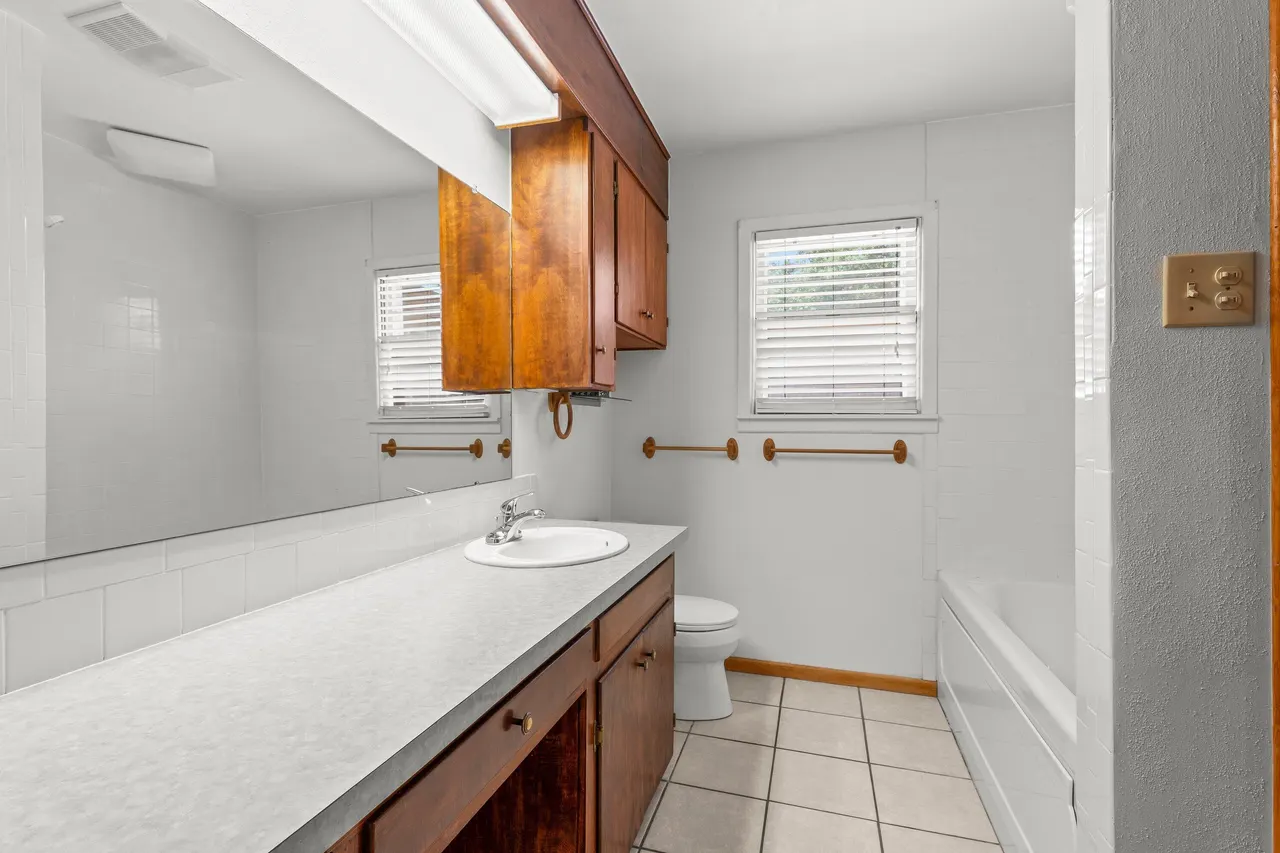 Photo 21 — 6006 Vernon Avenue, Lubbock, TX 79412