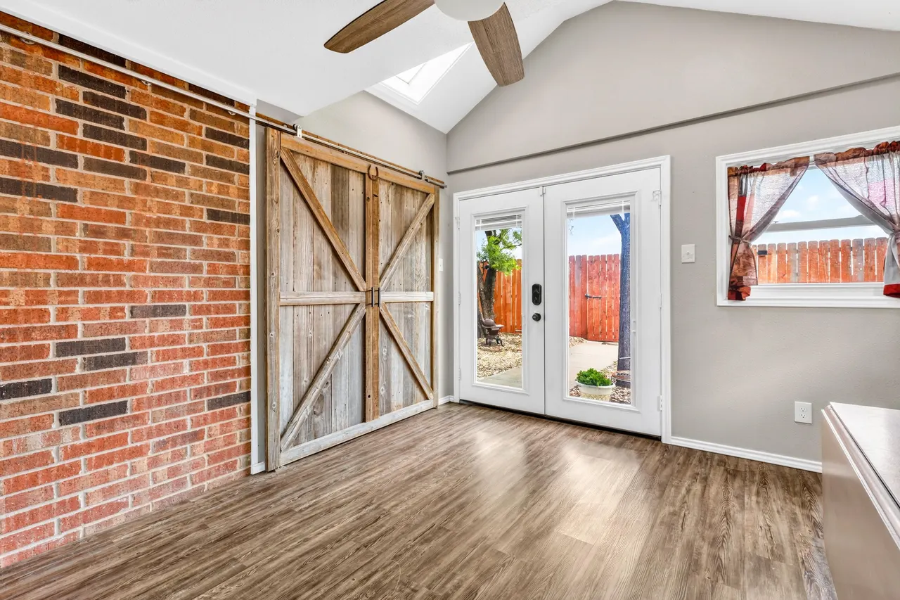 Photo 15 — 6217 18th Street, Lubbock, TX 79416