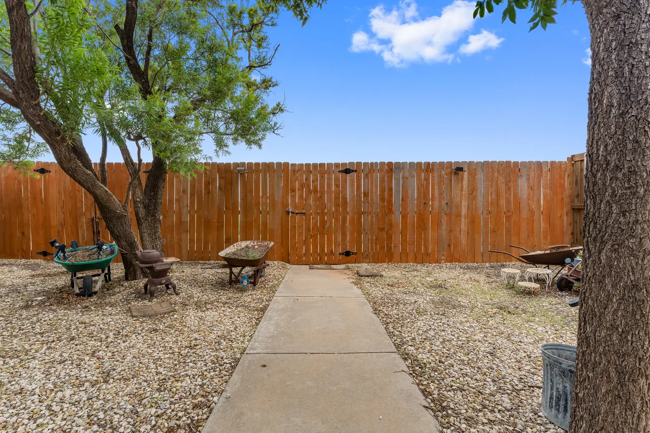 Photo 16 — 6217 18th Street, Lubbock, TX 79416
