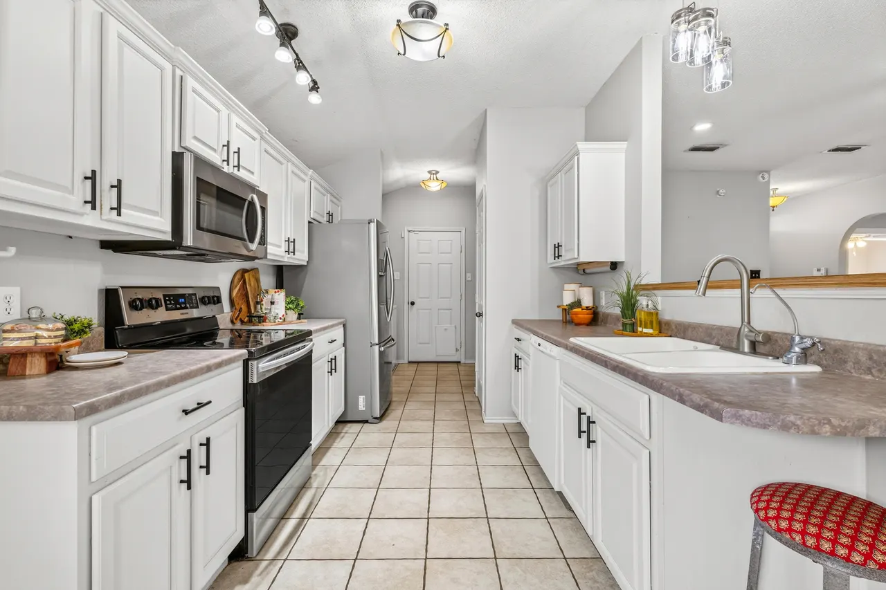 Photo 7 — 6217 18th Street, Lubbock, TX 79416