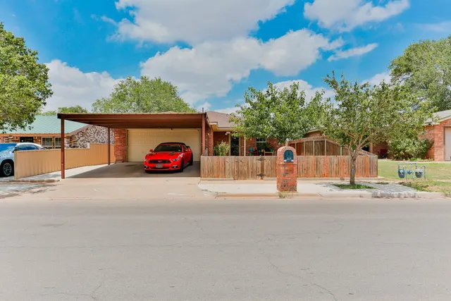 Front exterior — 2606 Auburn Street, Lubbock, TX 79415