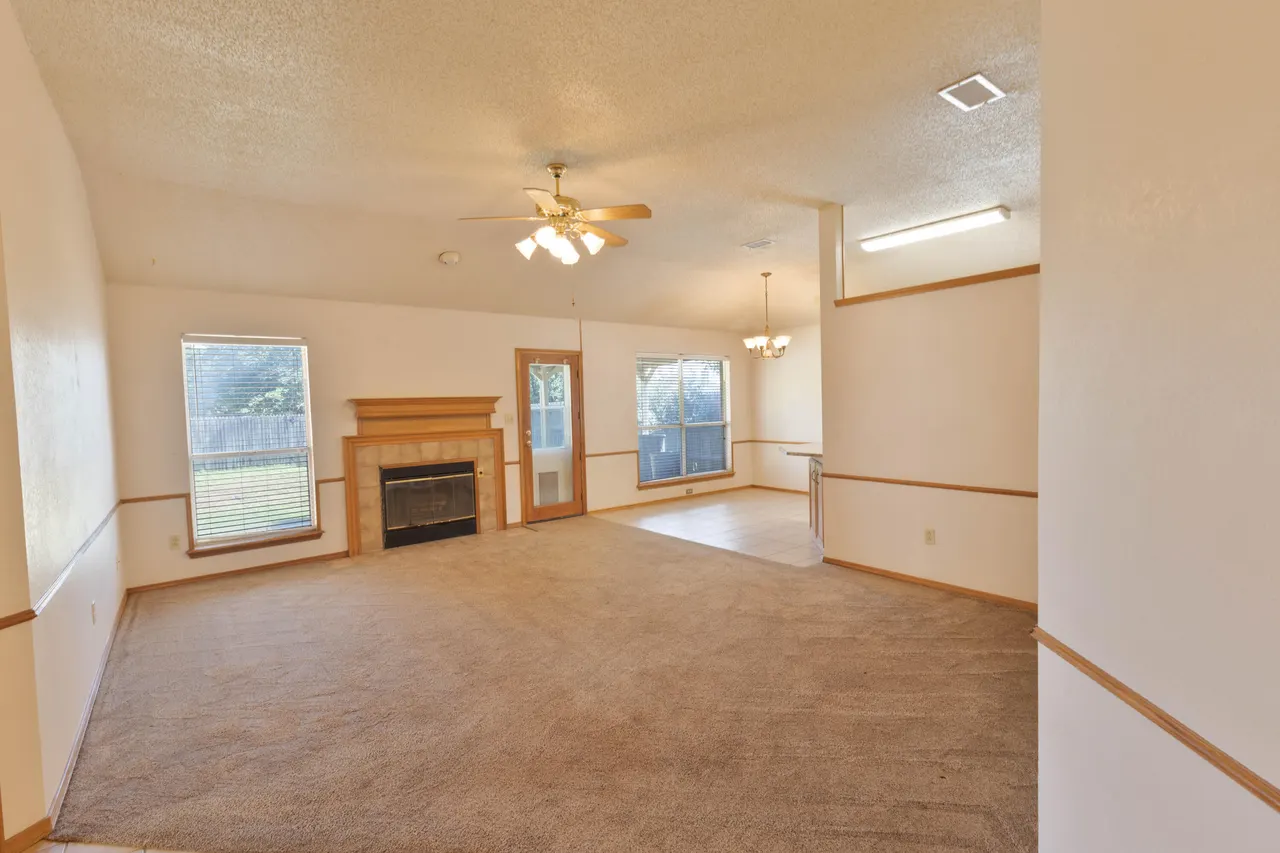 Photo 8 — 2214 91st Street, Lubbock, TX 79423