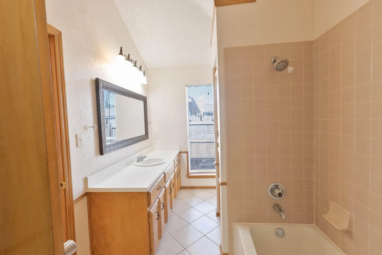 Photo 9 — 2214 91st Street, Lubbock, TX 79423