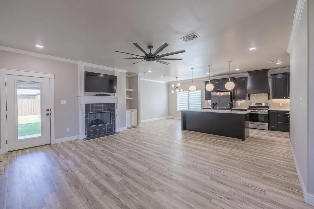 Photo 4 — 6906 16th Street, Lubbock, TX 79416