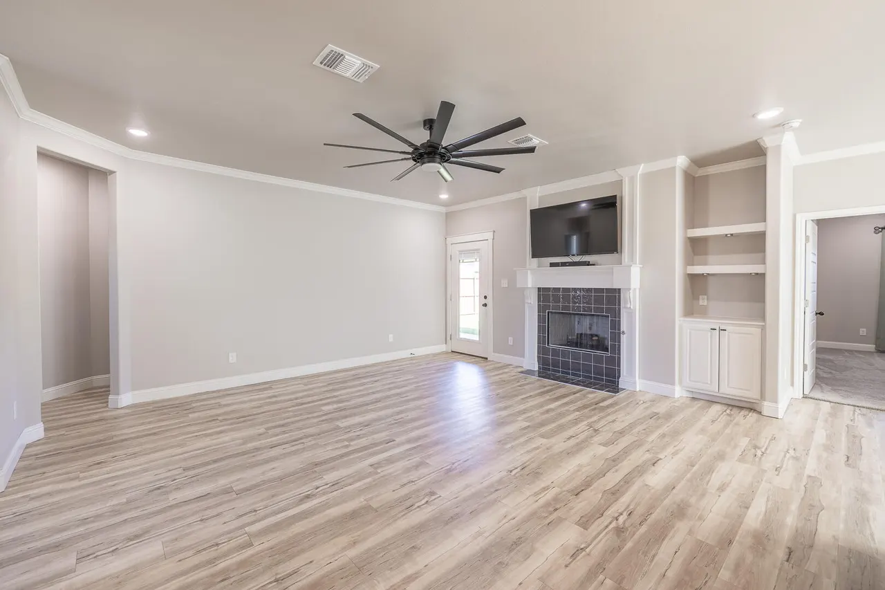 Photo 8 — 6906 16th Street, Lubbock, TX 79416
