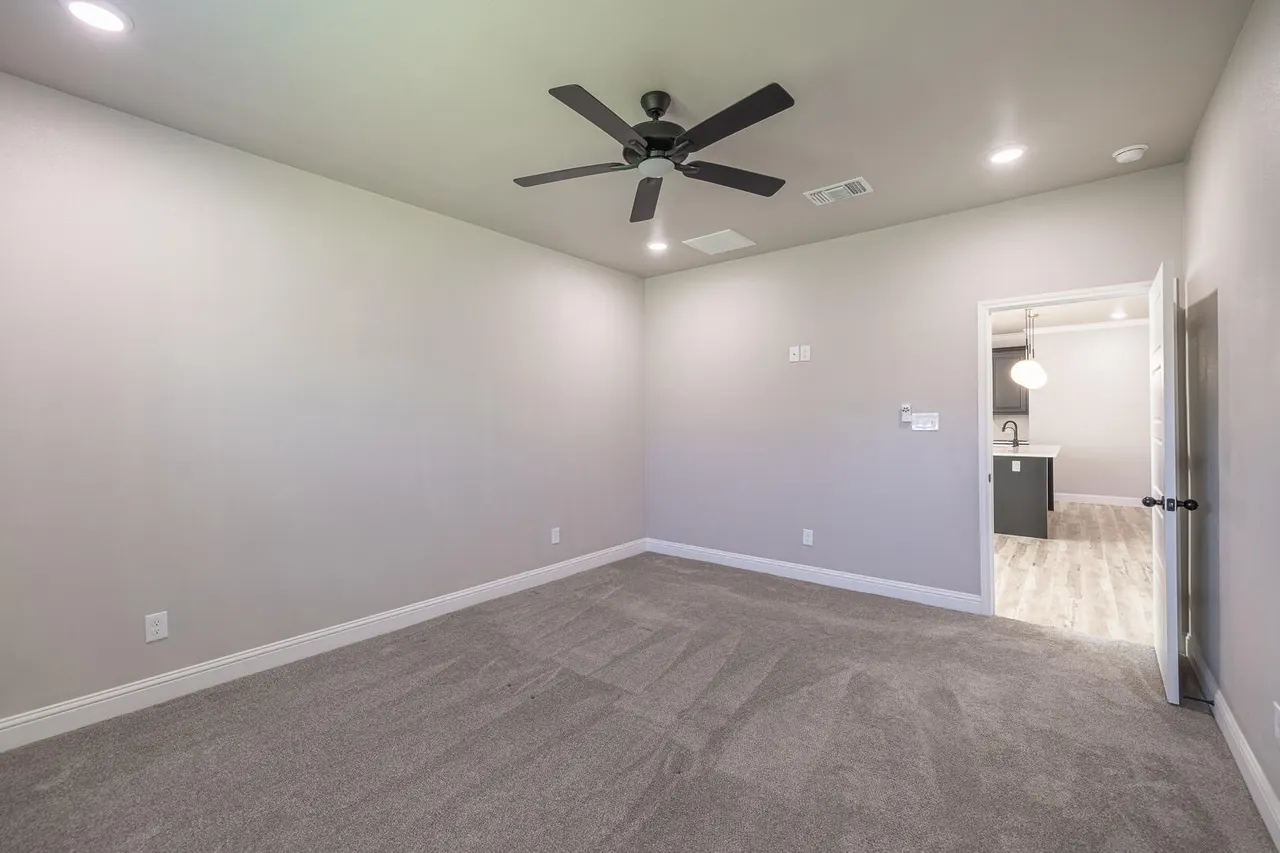Photo 24 — 6906 16th Street, Lubbock, TX 79416